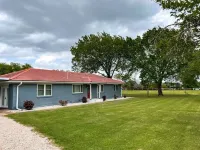 Perfect for Families & Groups Hotels in Cedar Hill