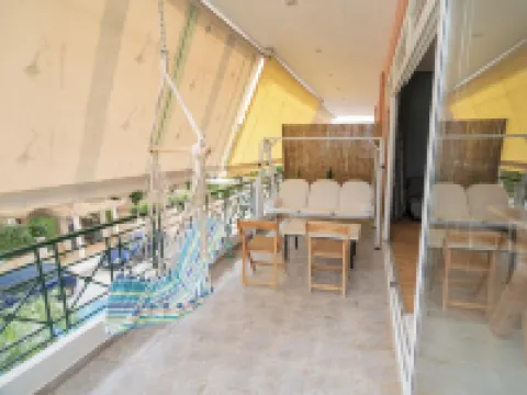 Cinema Zeus Studios - by Avelink Hoteles en Spata Loutsa