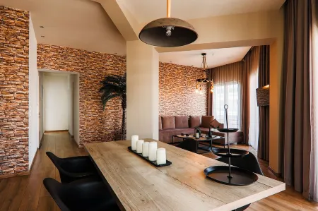 Superior One Luxury Apartments Отели рядом с достопримечательностью «Monastery of Agia Theodora»