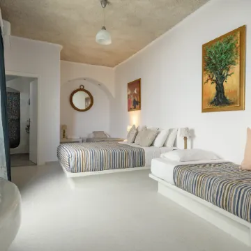 Vallas Apartments & Villas