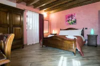 L'Arco dei Sogni Hotels in Randazzo