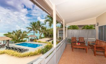 Moana Sands Beachfront Villas