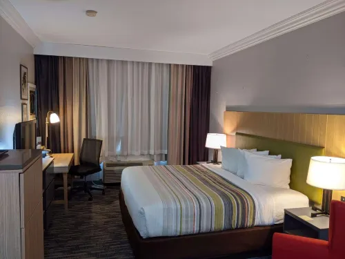 Country Inn & Suites by Radisson, Nashville, TN - 2-Star