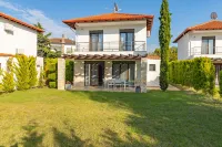 Friday Mood -  Holiday Villas