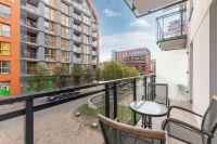 Aura III Apartments & Free Parking by Downtown Apartments