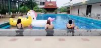BP Grand Tower Hotel - Pools