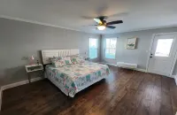Lake House with Private Pool, Beach & Dock