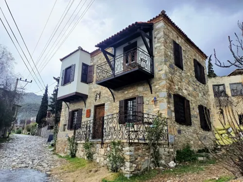 Puli Stone Houses Hotels in Soke