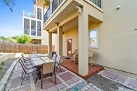 La Valencia Villas Hotels in Sunnyside