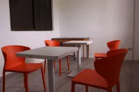 Lucky Home Hotel and Apartment - Bintang 2