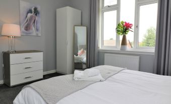 Signature - Carfin House