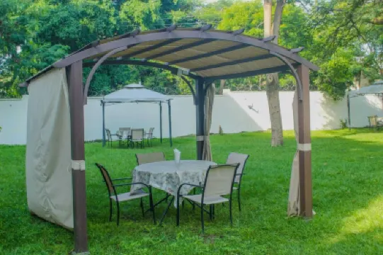 มิร็อค การ์เดนส์ คิซูมู โรงแรมใน