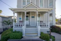 Rio Vista Inn & Suites Santa Cruz Hotels near Om Gallery
