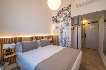 Hôtel le Relais d'Aubagne Отели рядом с достопримечательностью «Reality Room»
