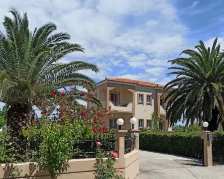 Shine Studios Hotels in Kalloni