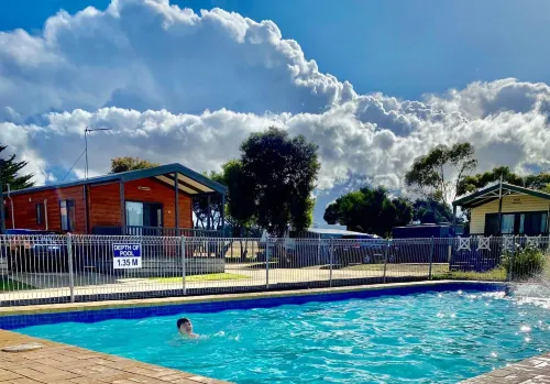 Geelong Surfcoast Hwy Holiday Park - 2-Star