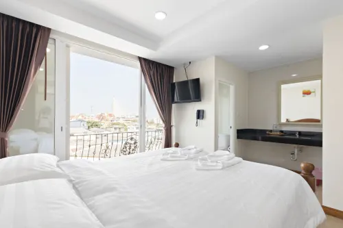 Royale 8 Ville Guest House - Pensionat