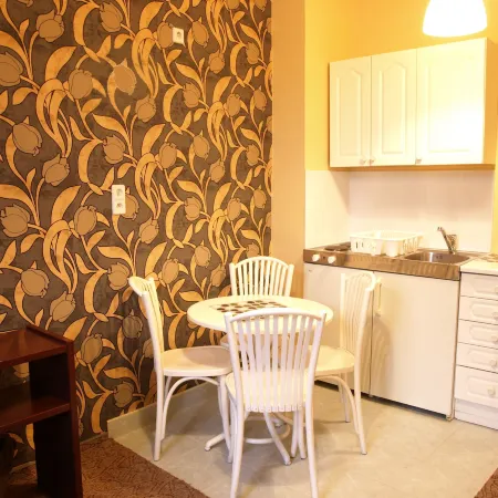 Cracow Old Town Guest House Отели рядом с достопримечательностью «Музей Аптеки»