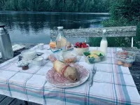 2-Bed Apartment Overlooking the River Các khách sạn ở Hedemora