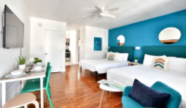 Broadway Suites Downtown by RocketStay Hotels near Vizcaya Museum & Gardens