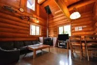 Canadian Log Cottage Takitaro Hotels in Ikeda
