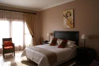 Attaché Guest Lodge & Health Spa