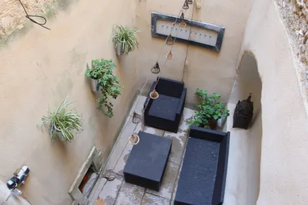 Maison Anila Отели в г. Баржак