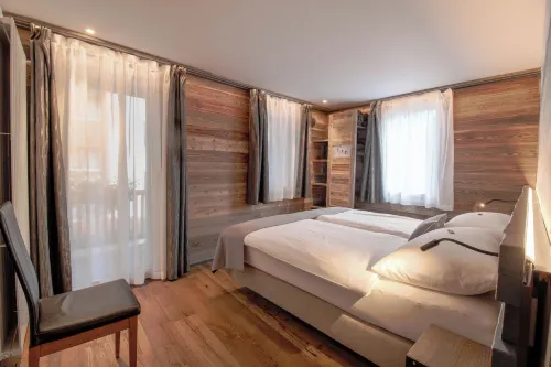 Alpine Lodge
