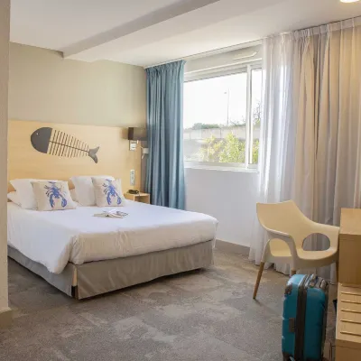 Hotel Port Marine Hotels near Sete Croisieres