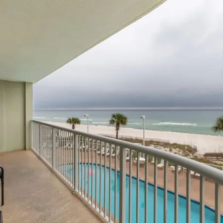 Tradewinds Condos by Hosteeva