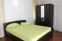 Sunlit Villa Hotels in Galagedara