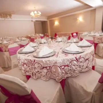 Hotel El Camino Inn & Suites