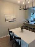 Convenient & Renovated 2BD/2BA house near Reservoir, Fenced Backyard, King Bed