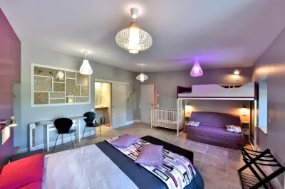 Domaine d' Arcalis Hotels in Jonzac