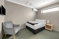 Illinois Hotel Hotels in Summer Hill