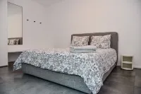 Front Lake Apartment Meli with View Feel Ticino Feel Home Hotels near Swissminiatur