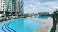 Comfort Stay Studio Apartment at Tokyo Riverside Pik 2 Hotels near Pantai Aloha PIK 2
