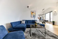 Luxury Penthouse Berin with Rooftop Terrace and Jacuzzi