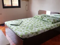 Enriquez Lodge Hotels in Limay