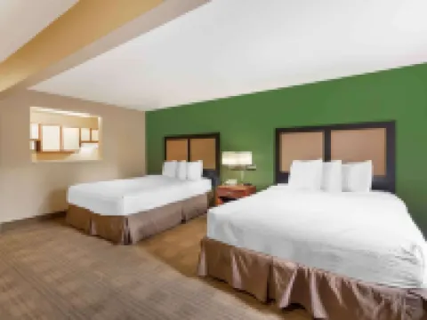 Extended Stay America Select Suites - Atlanta - Kennesaw Chastain Rd Hotels in Kennesaw