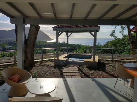 Résidence hotelière Habitation Grande Anse Отели в г. Пуант-Нуар