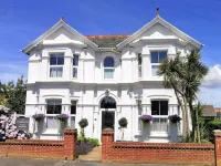 Fernhurst Holiday Apartments - pantai