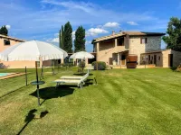Fab Villa with Fenced Pool, Huge Grounds, Mediation Park, Child Activity Park Hotel in zona Chiesa di San Severino