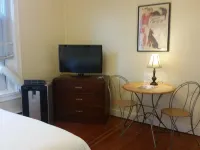 Washington Plaza Apartments Hotels near Pioneer Courthouse Square