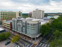 Heart of Downtown Lakeland - Urban Luxury Loft. Studio + Memory Foam Sofa Bed
