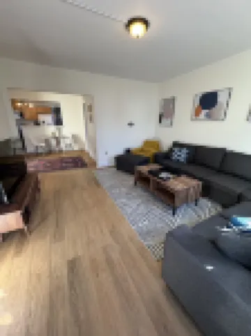 Walk to campus; open concept kitchen/living;nature trail at end of this quiet st