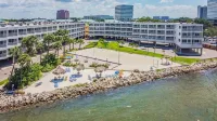 1 Bedroom, Sleeps 4, Waterfront Balcony, Full Kitchen, Pool, A.C., Smart TV - 비치