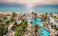 Ocean View Balcony and Premium Amenities - Luxurious Beachfront Retreat