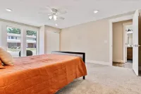 Stunning Golf Course Retreat 4BR Home Hôtels à : Eagle