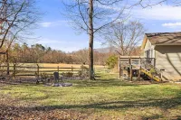 MTN Views/Hot Tub/Firepit/Near AVL, Hiking, Biltmore, French Broad River let in. Hotels near Shoji Spa & Retreat